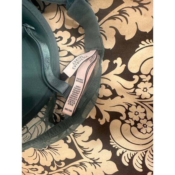 Victoria’s Secret lined Demi teal lace bra - Picture 2 of 3